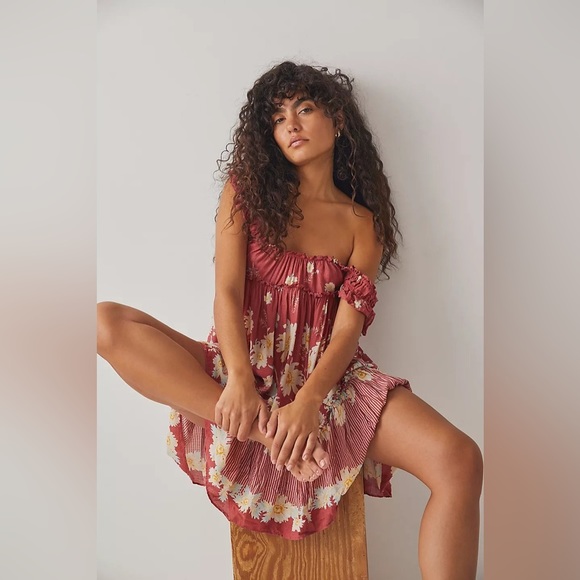 Free People Dresses & Skirts - Free People Red Floral Ruffle Tier Mini Dress